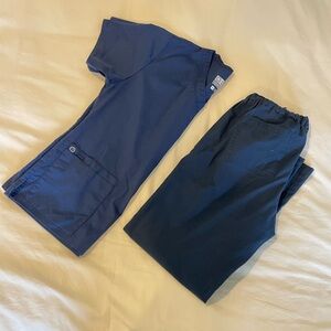 WonderWink Women’s Scrubs, Shirt and Pant, Navy Blue, size Medium.